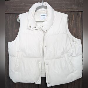 Old Navy Faux Leather Puffer Vest White Size L